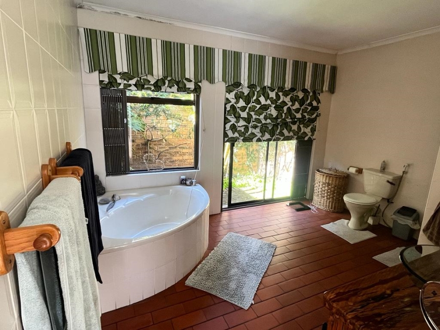 To Let 4 Bedroom Property for Rent in Plattekloof Western Cape